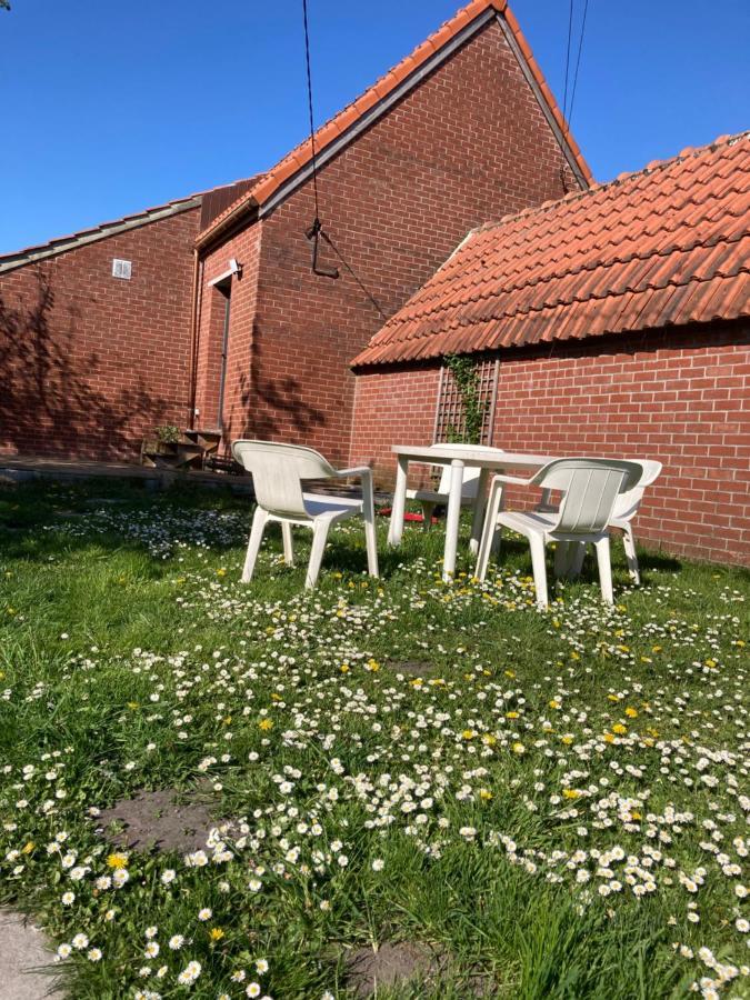 Au Cochon Qui Rit Apartment Flines-Les-Mortagne Bagian luar foto